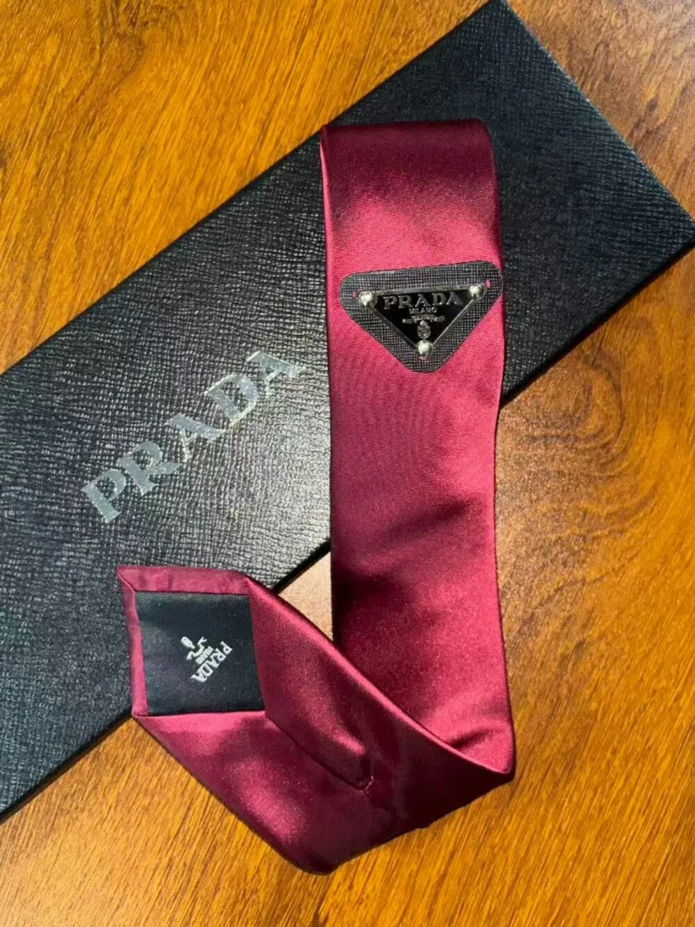 🚀 Prada Red Tie Unisex Gift Box Included (Fast Shipping)